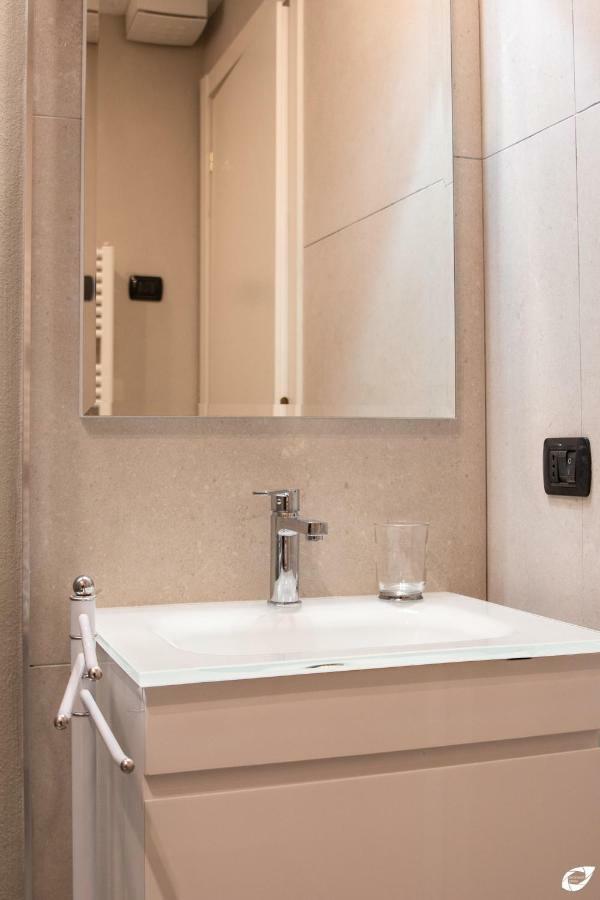 2-Bedroom Apt, With Balcony & Aircondition - 50 M From The Beach Marina di Pietrasanta Luaran gambar